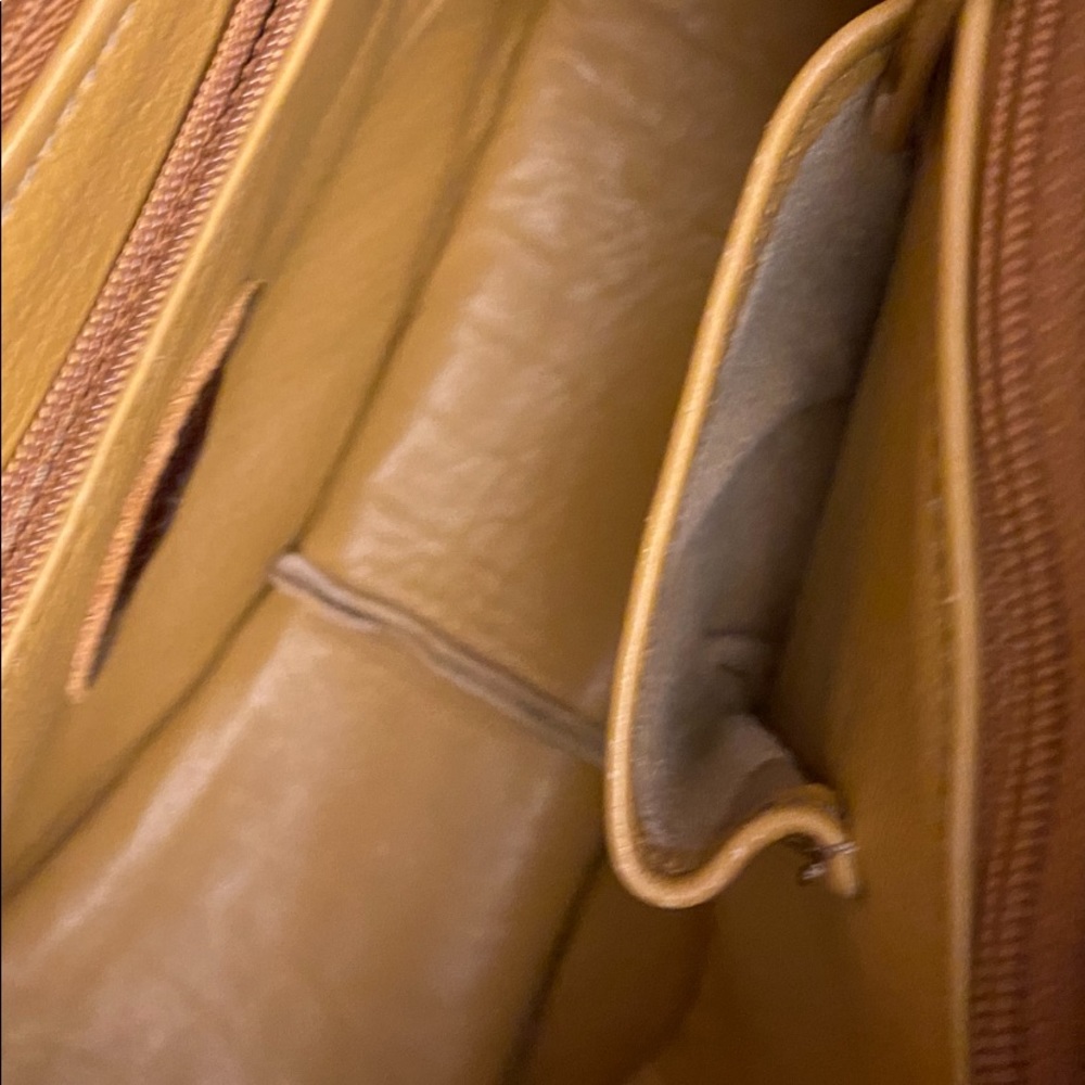 NWOT Bar Harbor Croc leather triangle crossbody - Picture 8 of 11